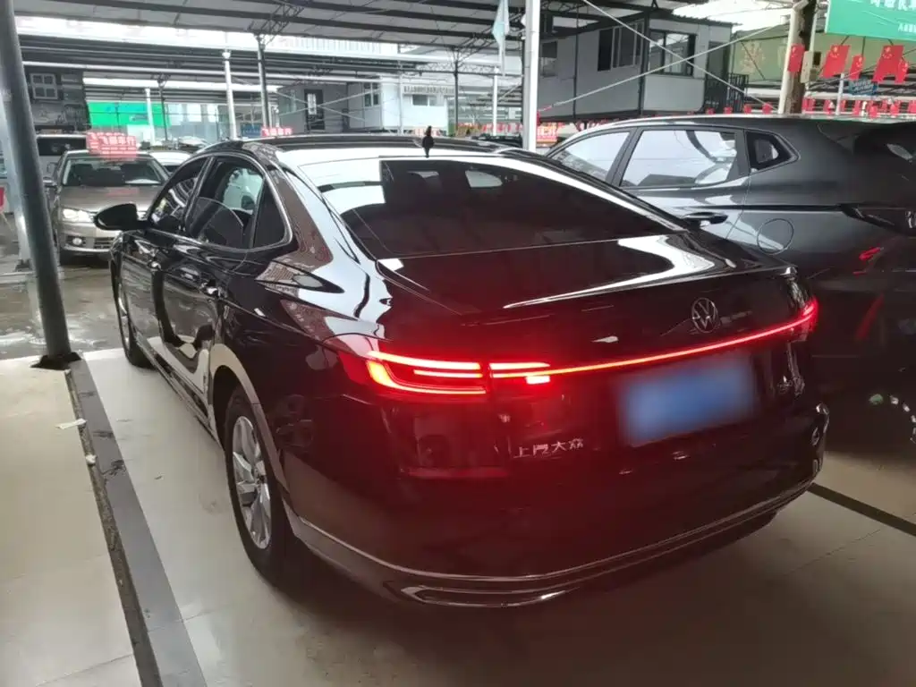 Volkswagen Passat — фото 5