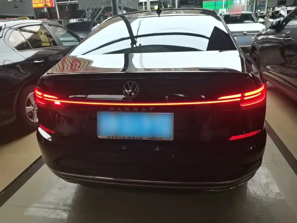 Volkswagen Passat — фото 6
