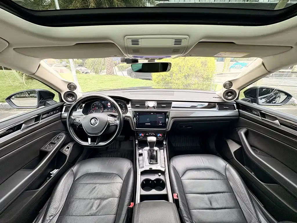 Volkswagen Phideon — фото 6