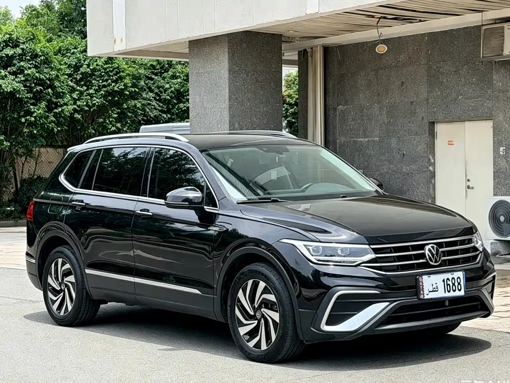 Volkswagen Tiguan L — фото 3