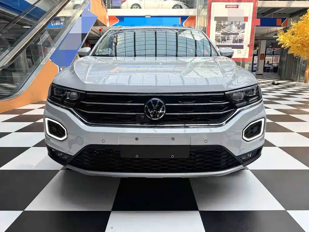 Volkswagen T-Roc — фото 2