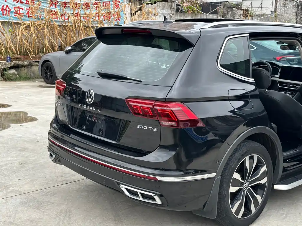 Volkswagen Tiguan L — фото 19