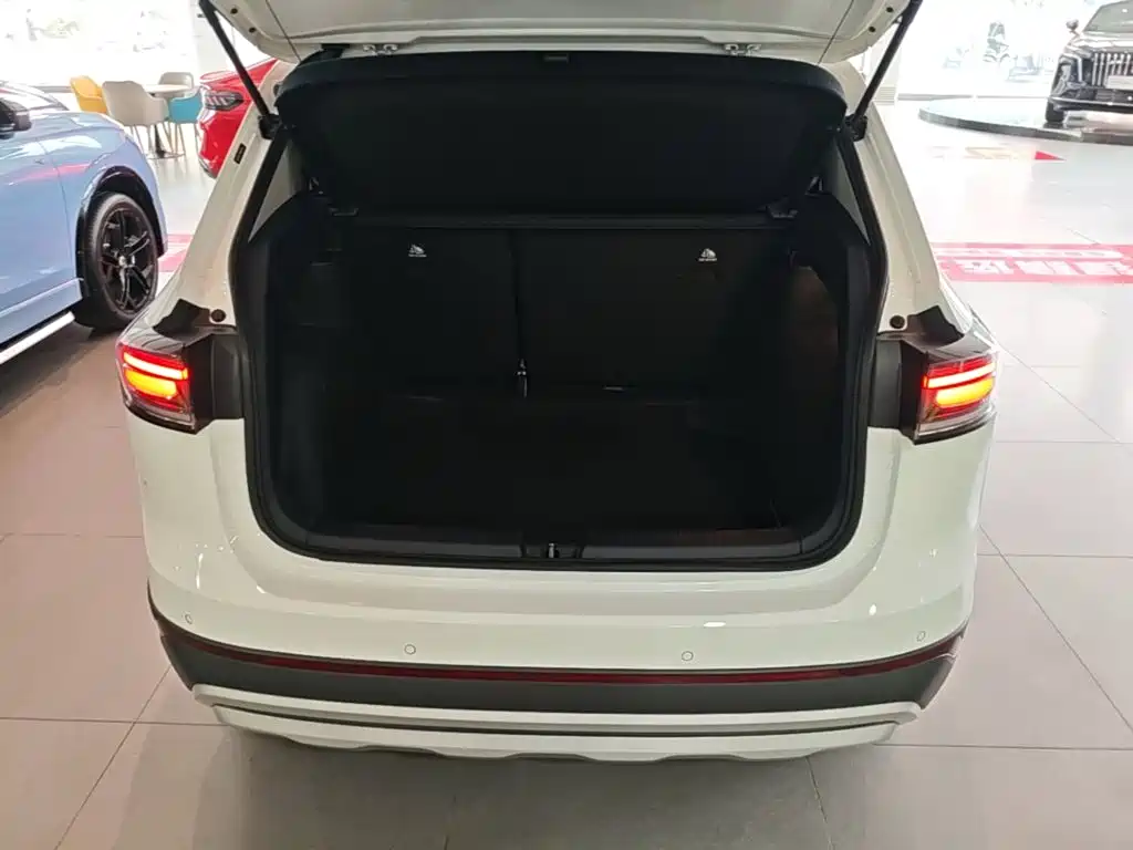 Volkswagen Tharu — фото 19