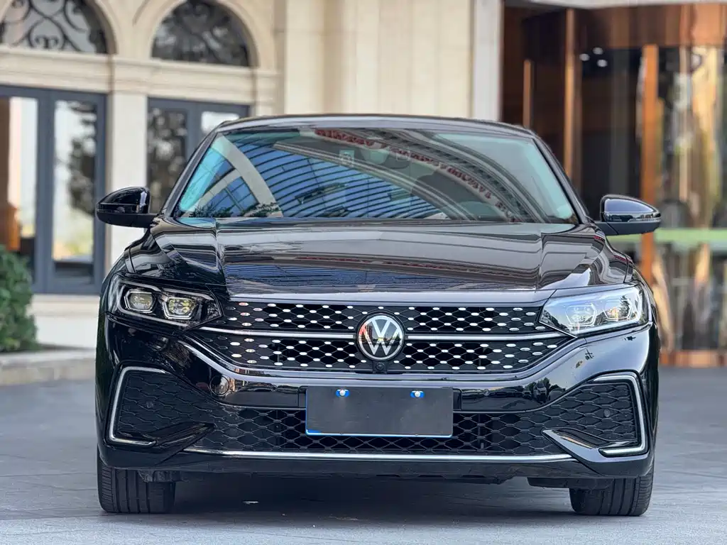 Volkswagen Passat — фото 2