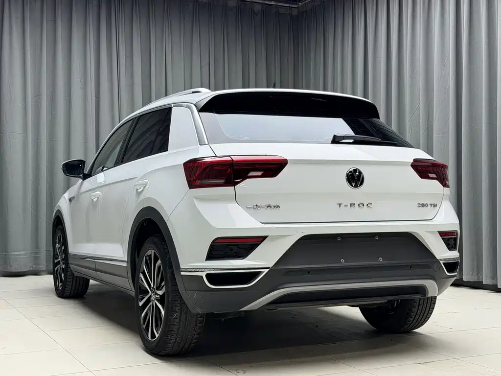 Volkswagen T-Roc — фото 3