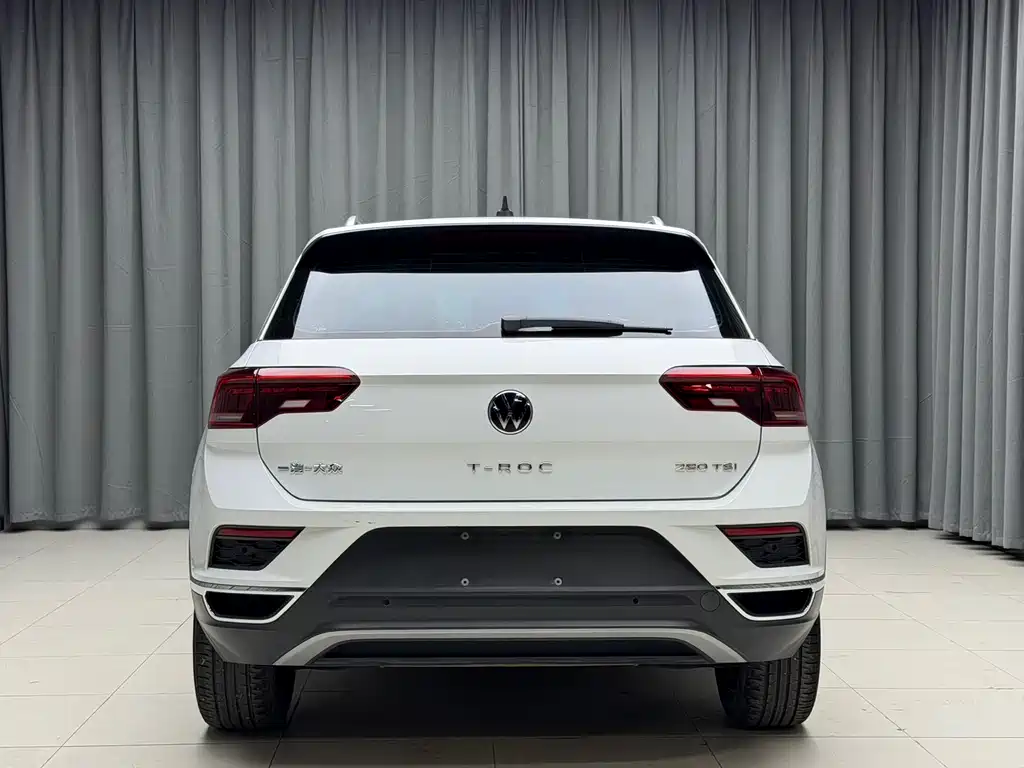 Volkswagen T-Roc — фото 4