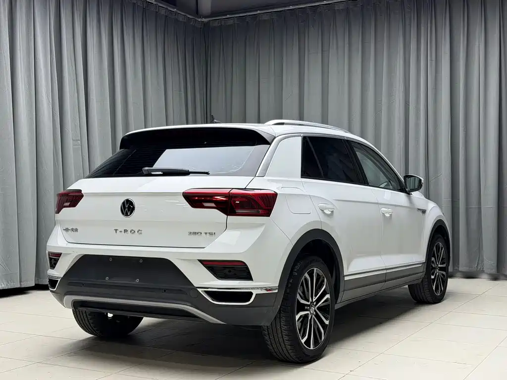 Volkswagen T-Roc — фото 5