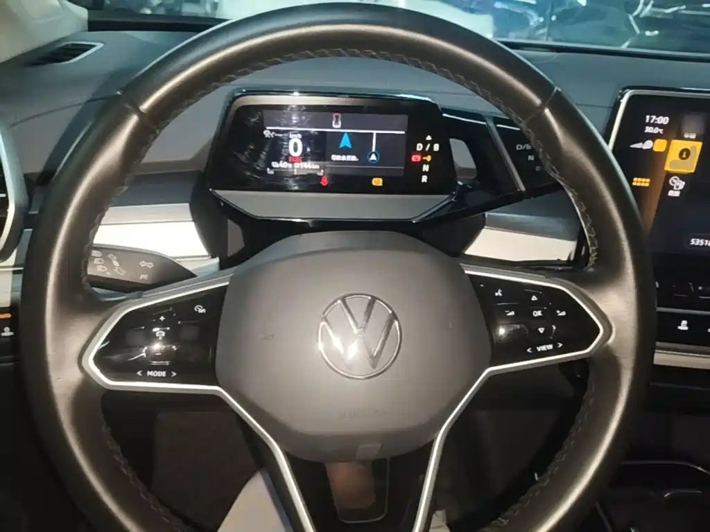 Volkswagen ID.6 Crozz — фото 11
