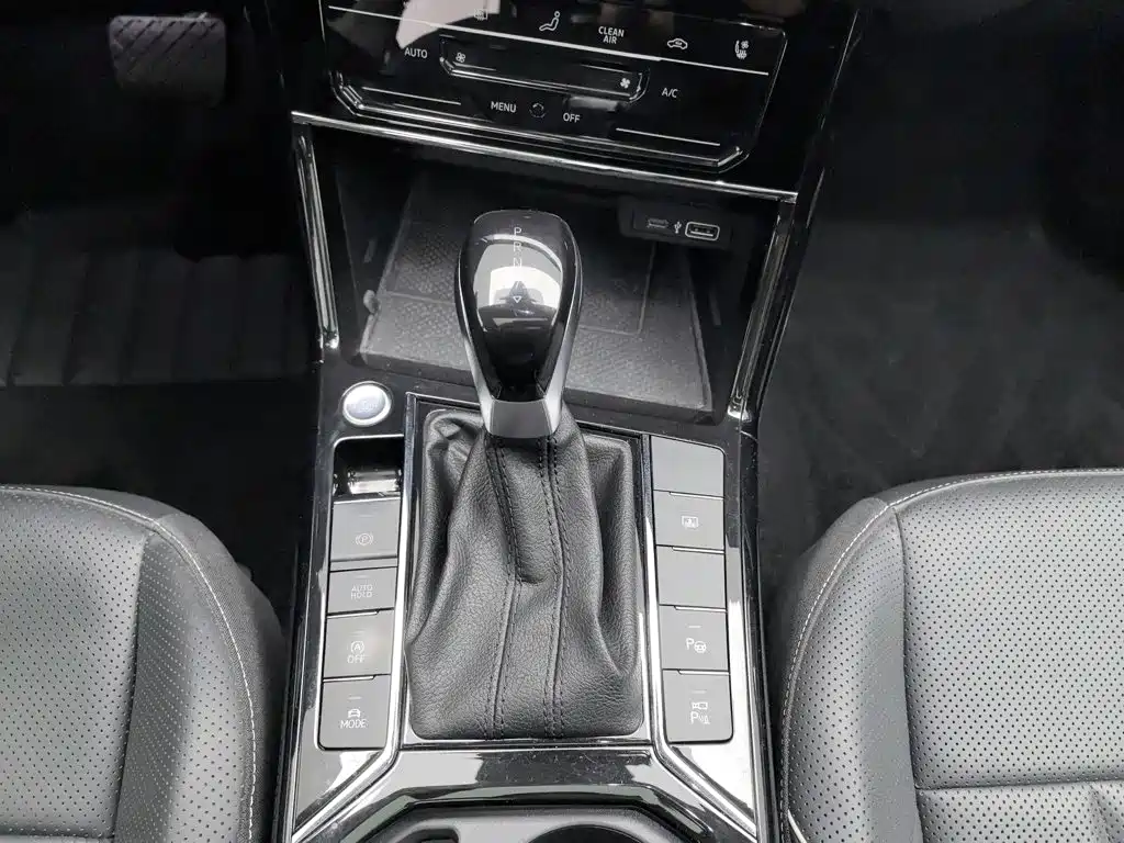 Volkswagen Passat — фото 13