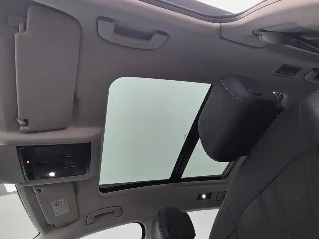 Volkswagen Passat — фото 14