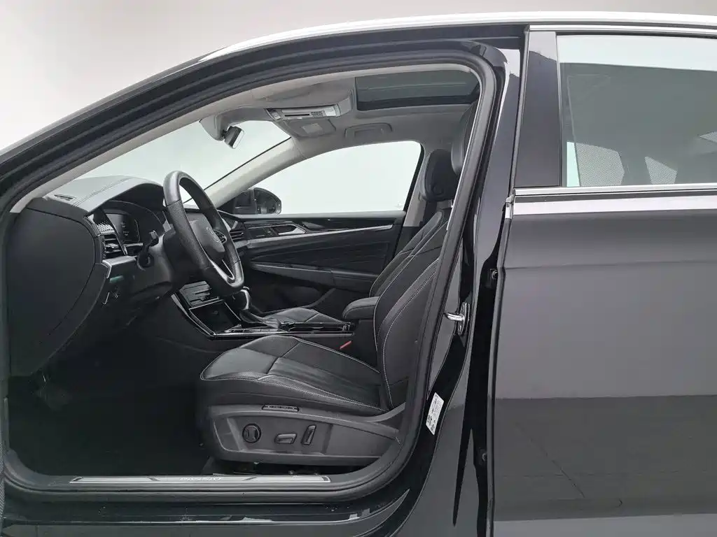 Volkswagen Passat — фото 10