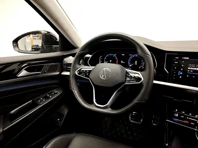 Volkswagen Passat — фото 11