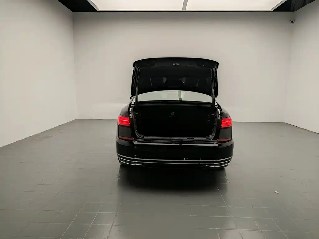 Volkswagen Passat — фото 15