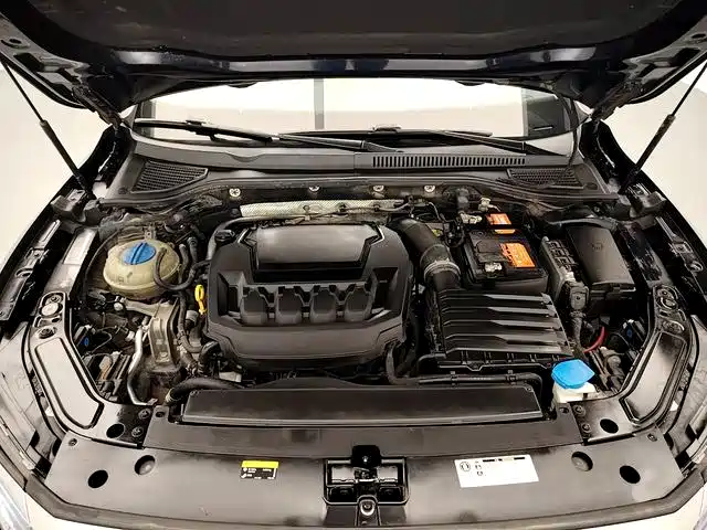 Volkswagen Passat — фото 17