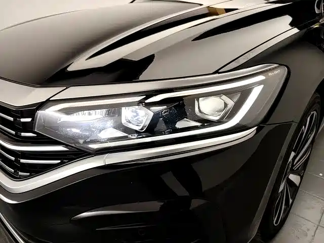 Volkswagen Passat — фото 18
