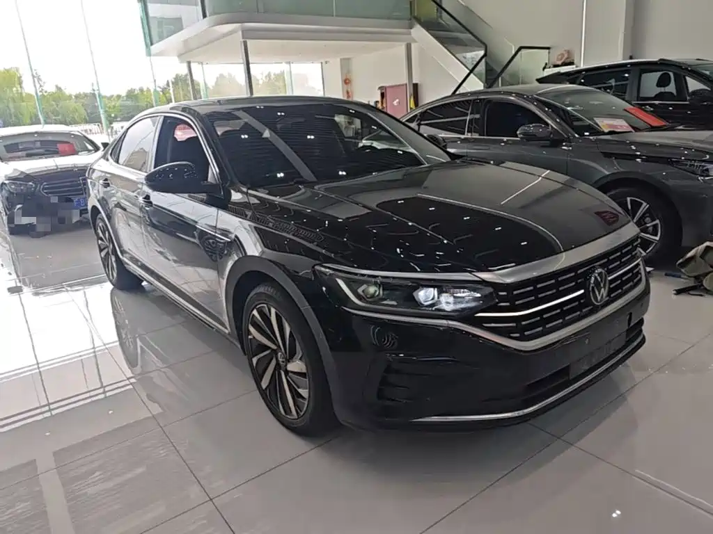 Volkswagen Passat — фото 4