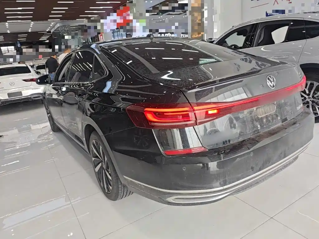 Volkswagen Passat — фото 5