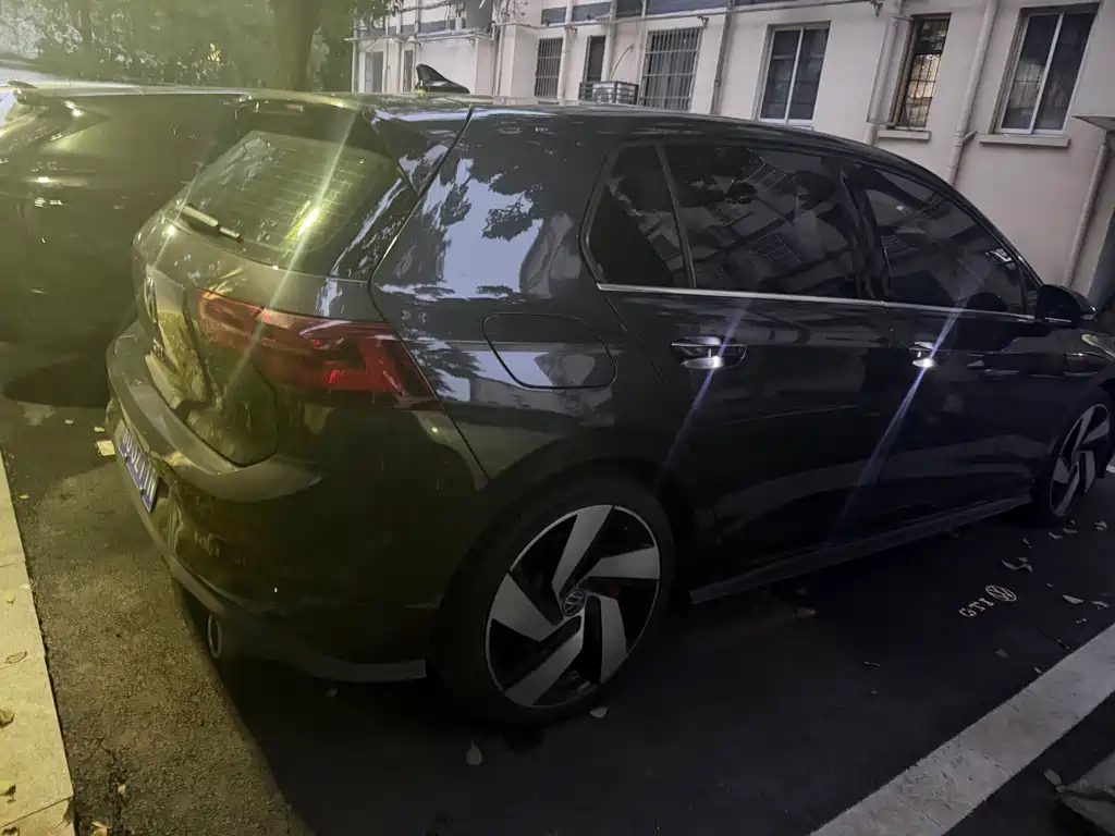 Volkswagen Golf GTI — фото 9