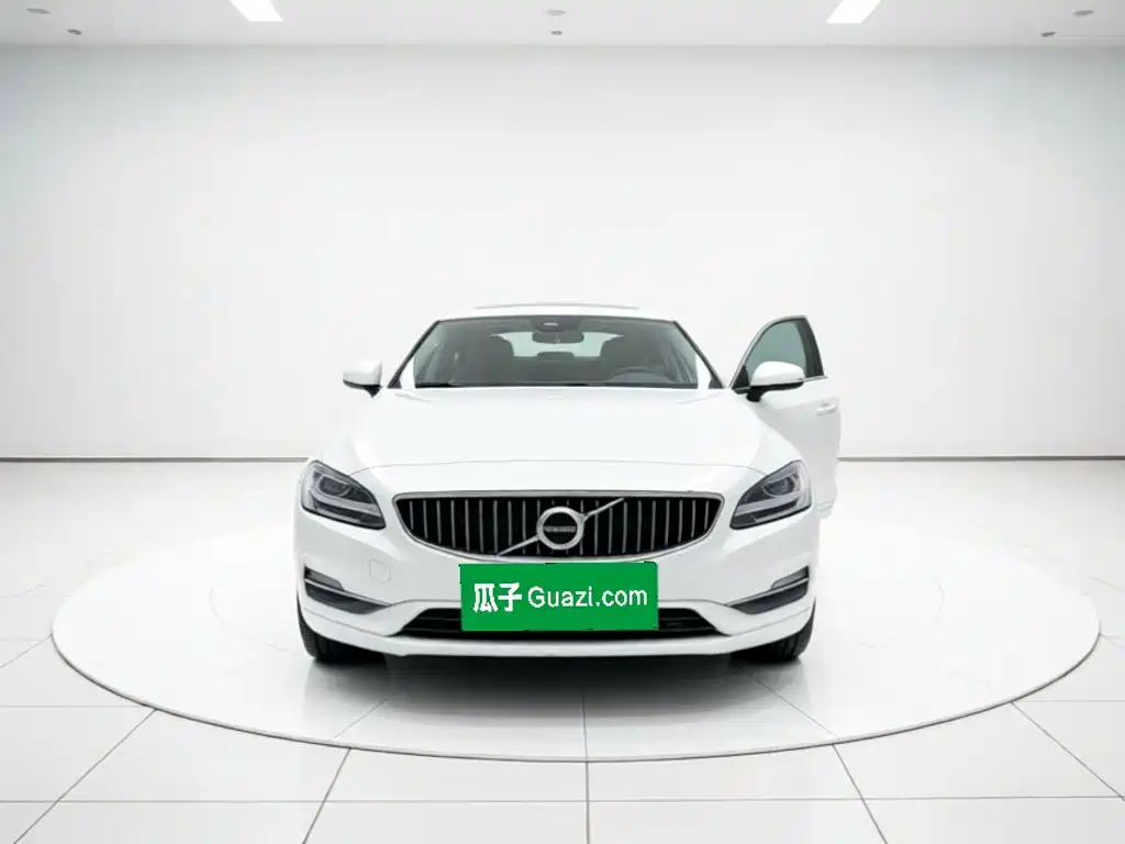 Volvo S60 — фото 2