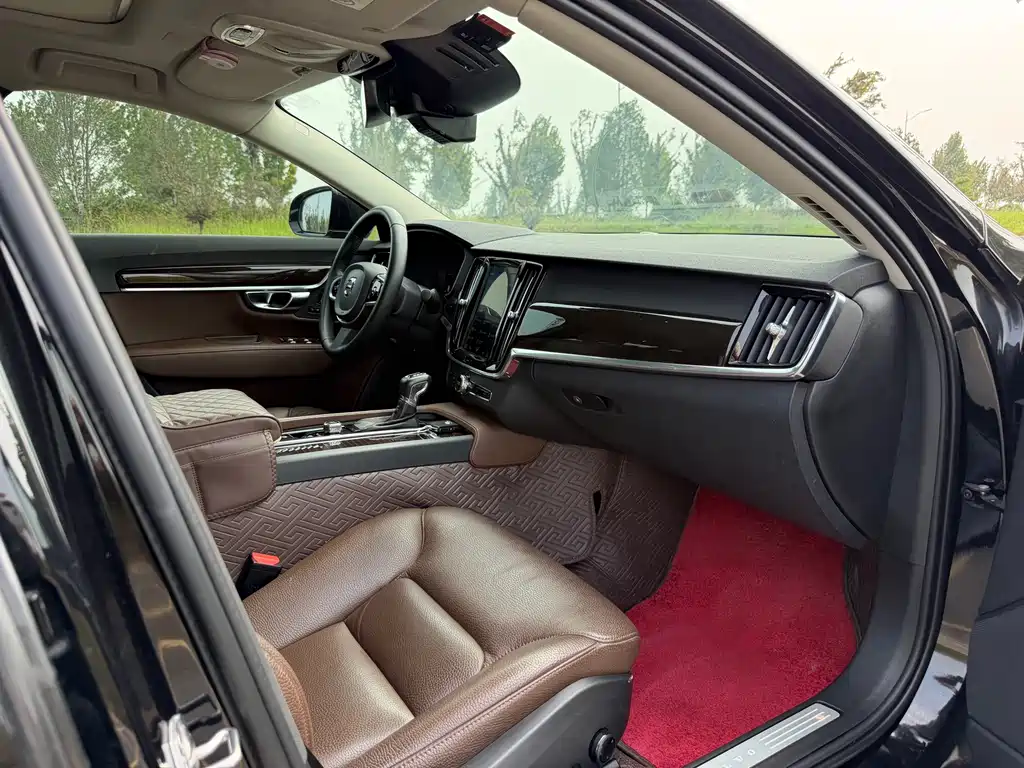 Volvo S90 — фото 14