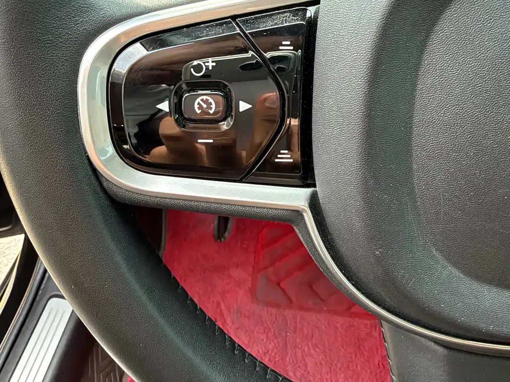 Volvo S90 — фото 25