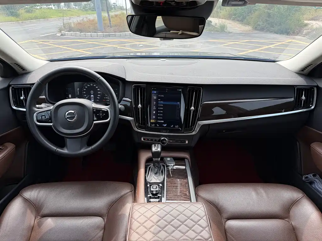 Volvo S90 — фото 5