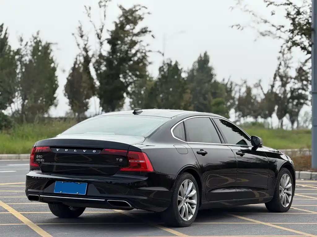 Volvo S90 — фото 7