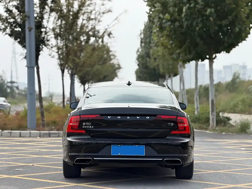 Volvo S90 — фото 8