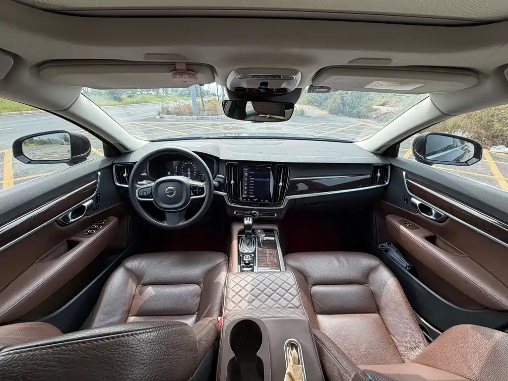 Volvo S90 — фото 10