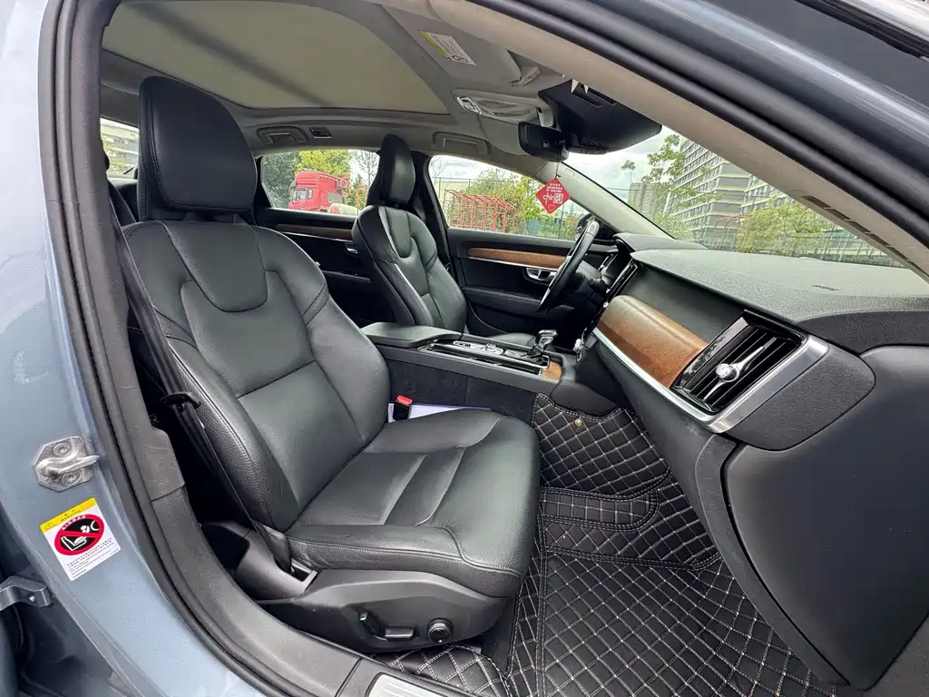 Volvo S90 — фото 13