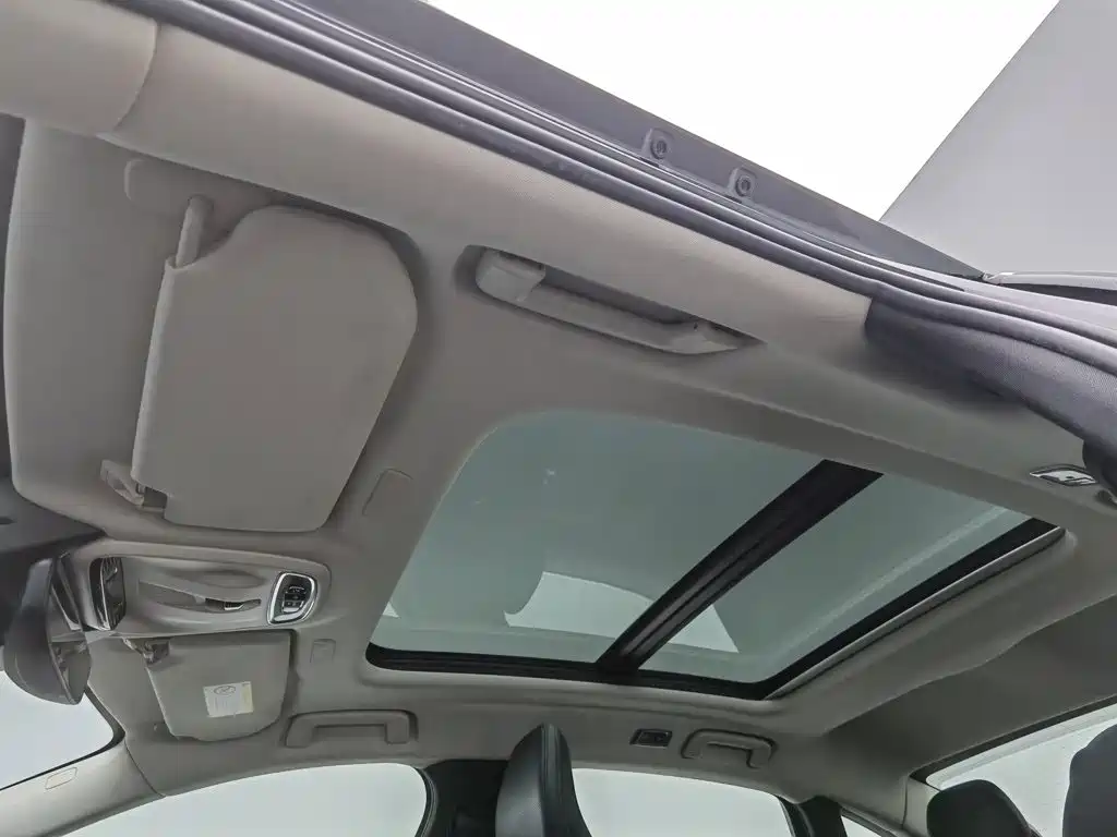 Volvo S90 — фото 14