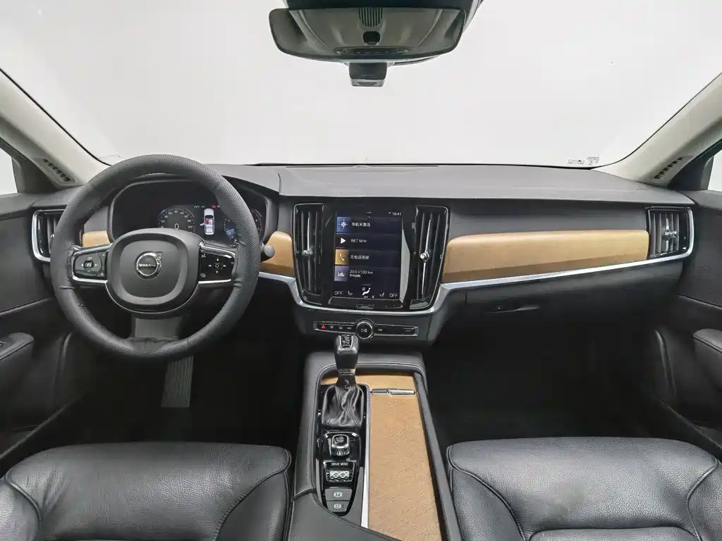Volvo S90 — фото 5