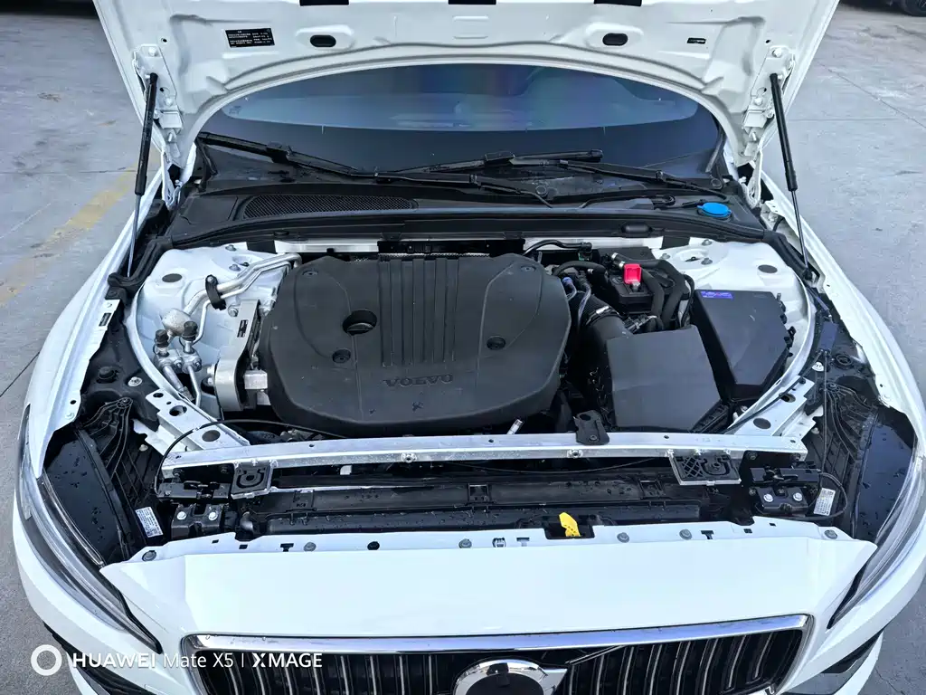 Volvo S60 — фото 10