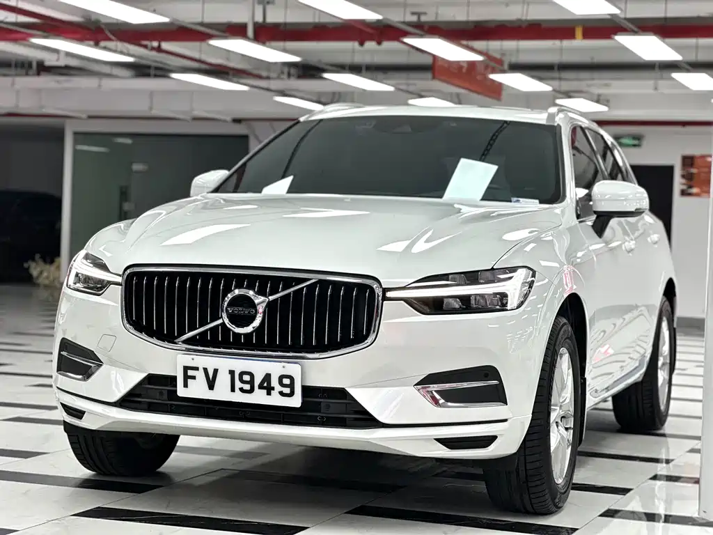 Volvo XC60 — фото 2
