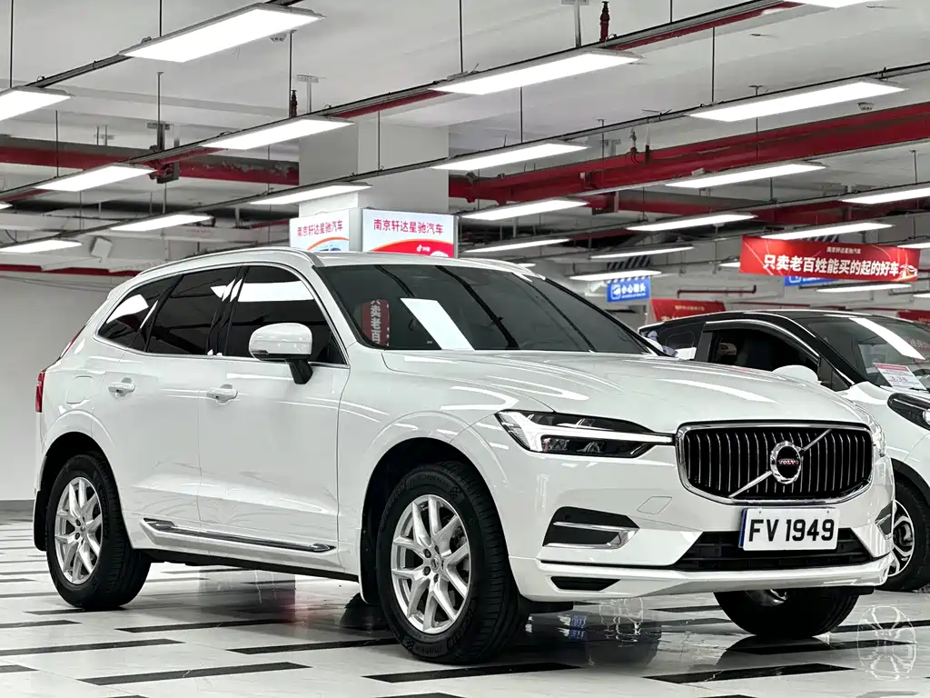 Volvo XC60 — фото 3