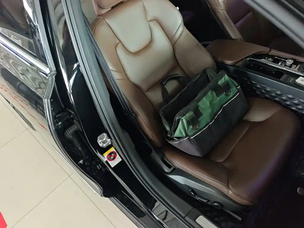 Volvo S90 — фото 25