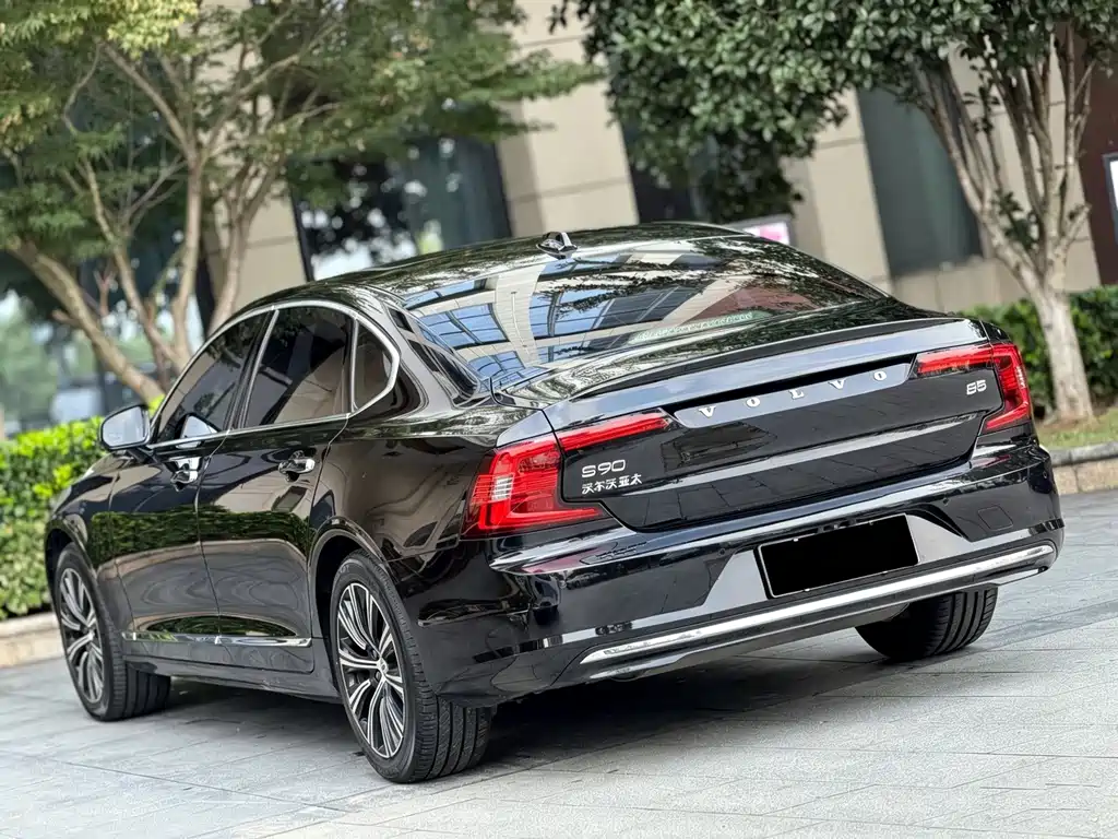 Volvo S90 — фото 8