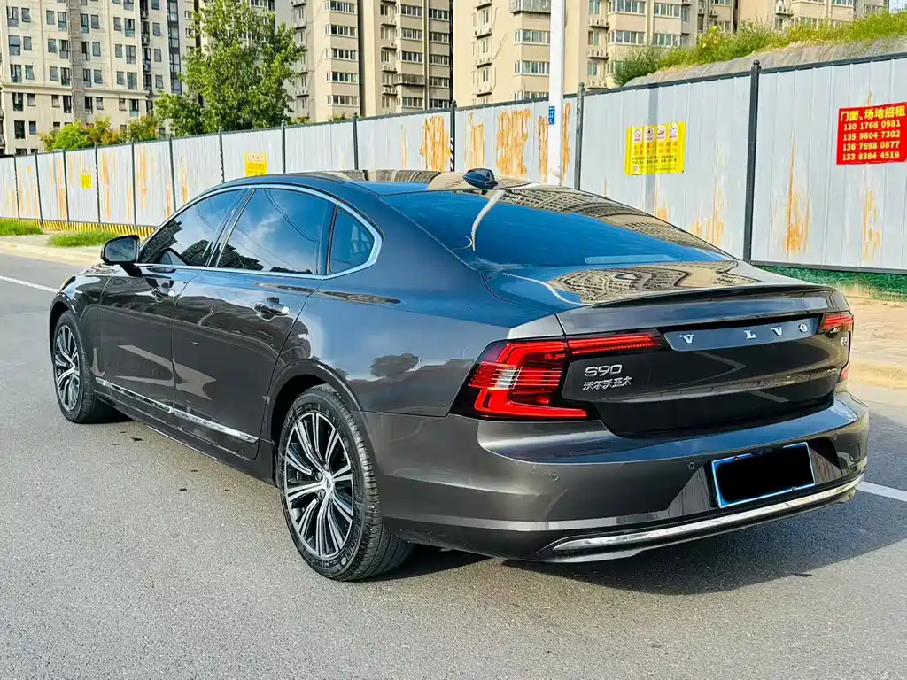 Volvo S90 — фото 9