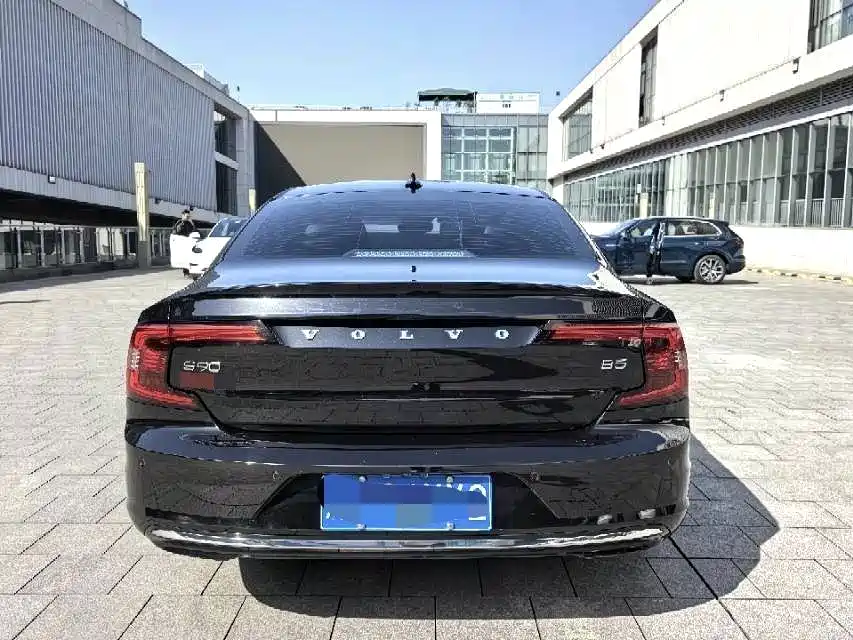 Volvo S90 — фото 7