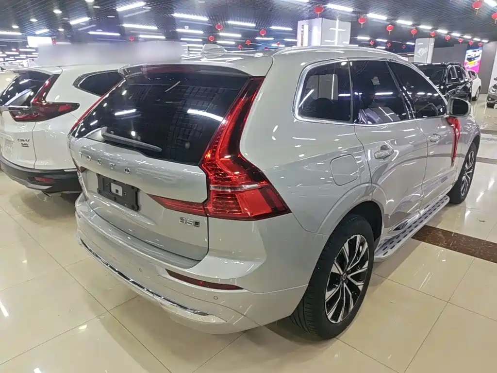 Volvo XC60 — фото 7