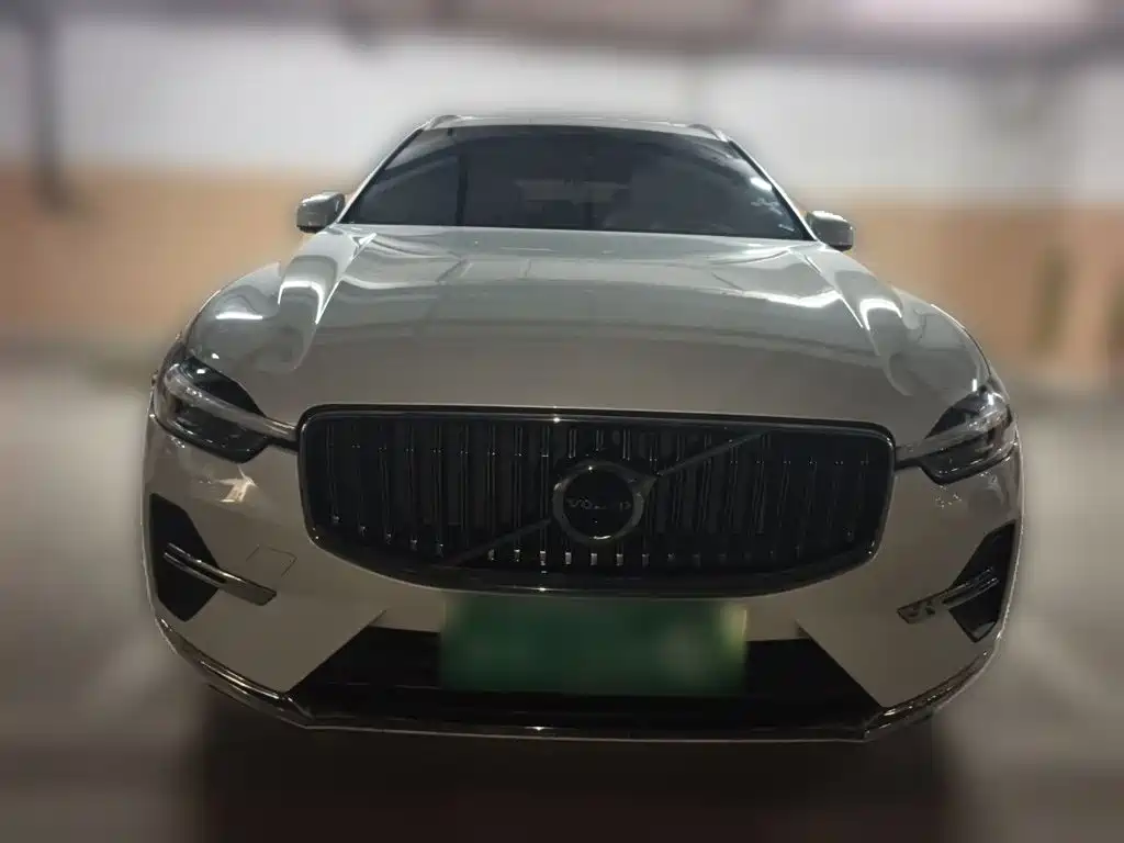Volvo XC60 PHEV — фото 2