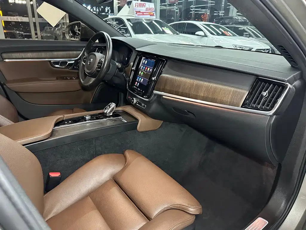 Volvo S90 — фото 9
