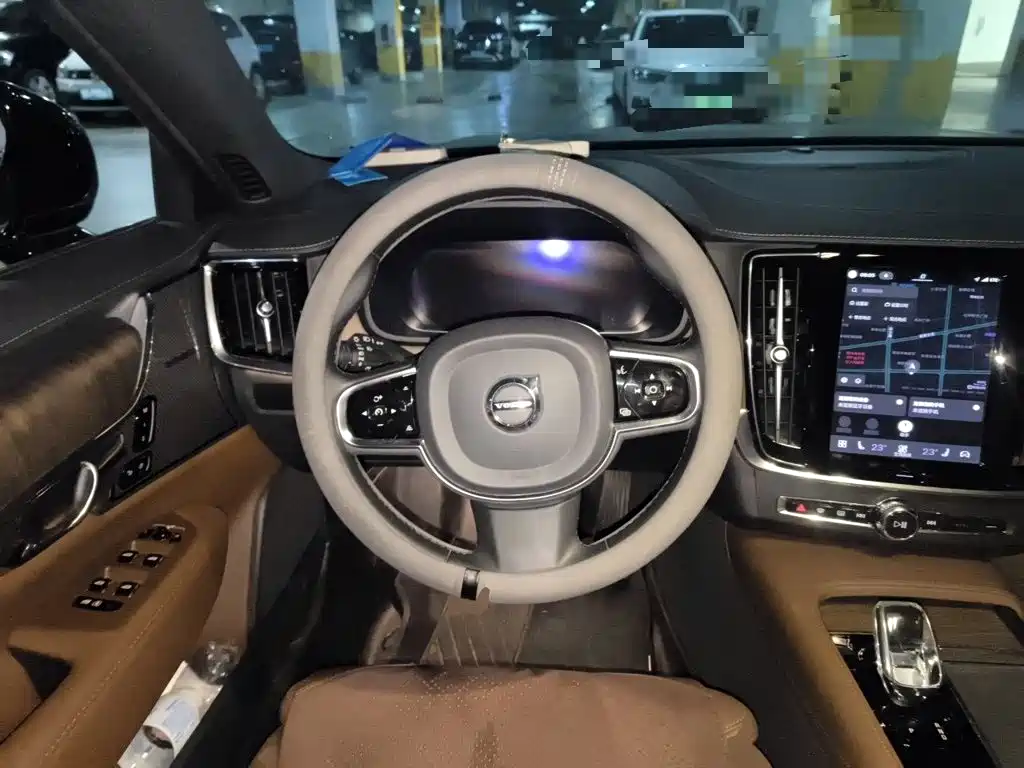 Volvo S90 — фото 11