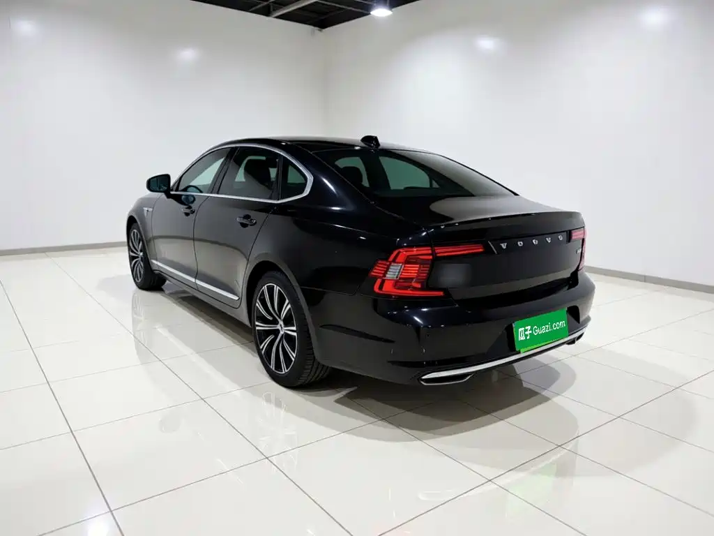 Volvo S90 — фото 4