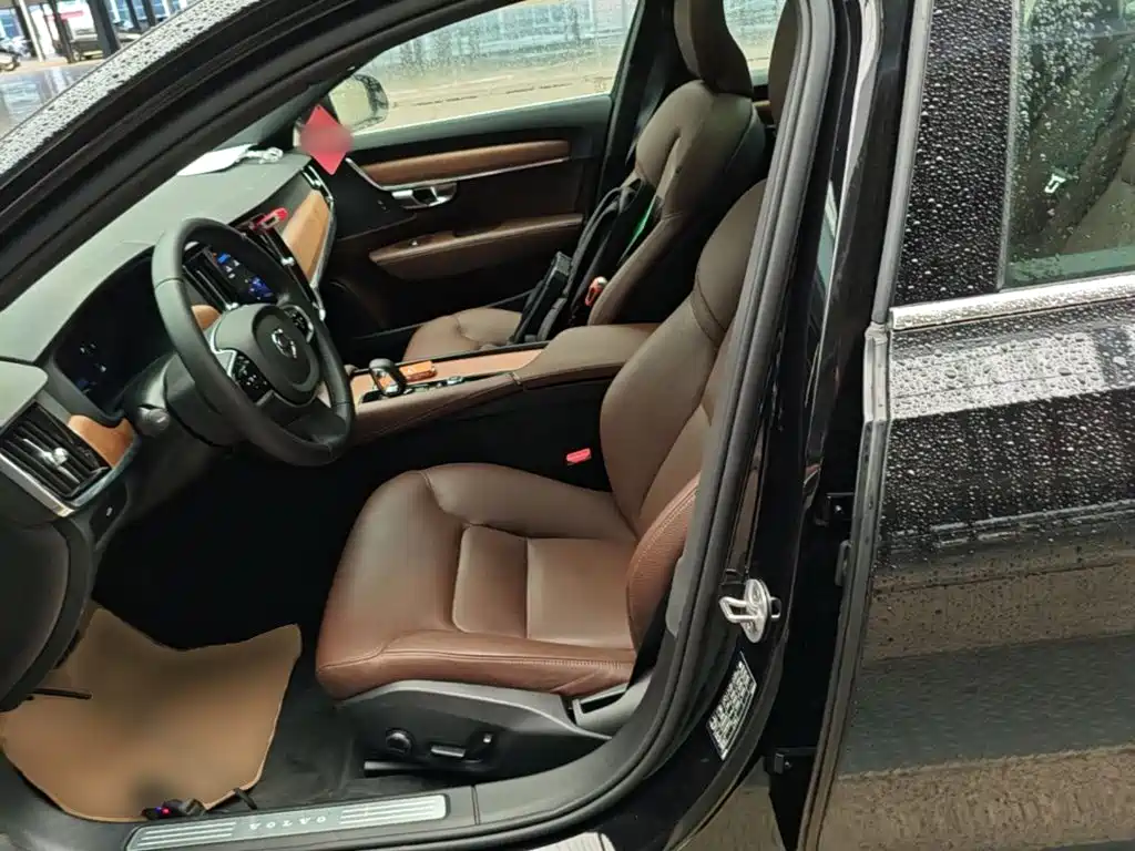 Volvo S90 — фото 15