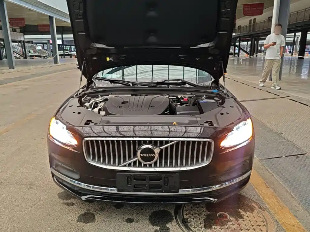 Volvo S90 — фото 20
