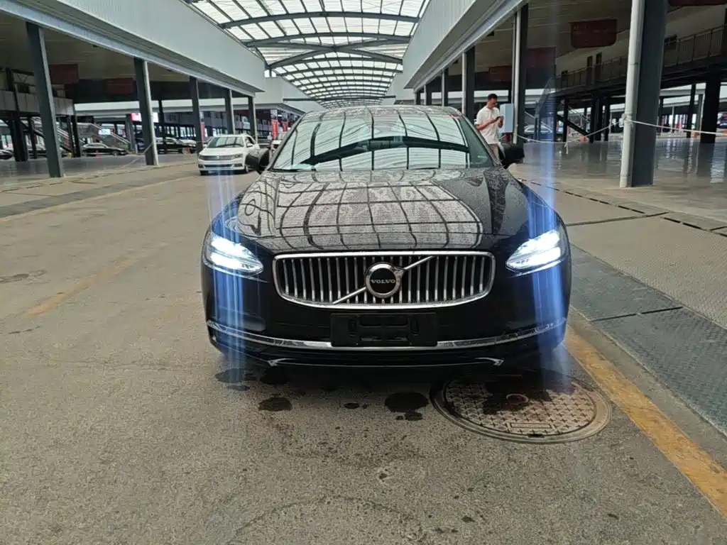 Volvo S90 — фото 3