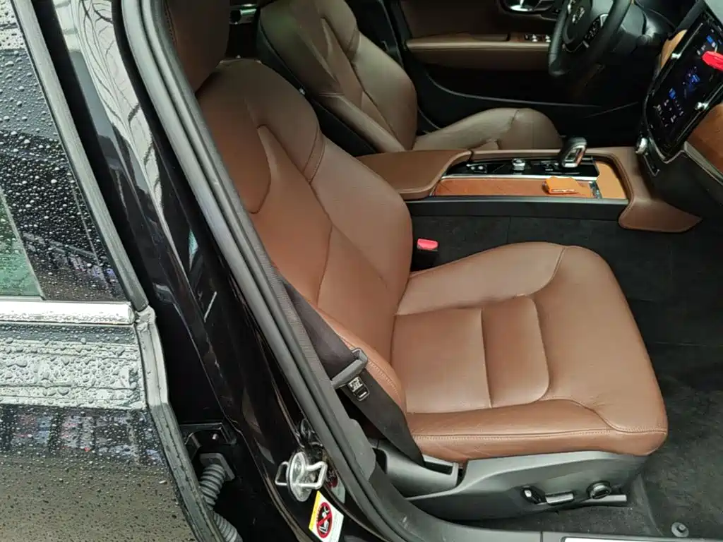 Volvo S90 — фото 25