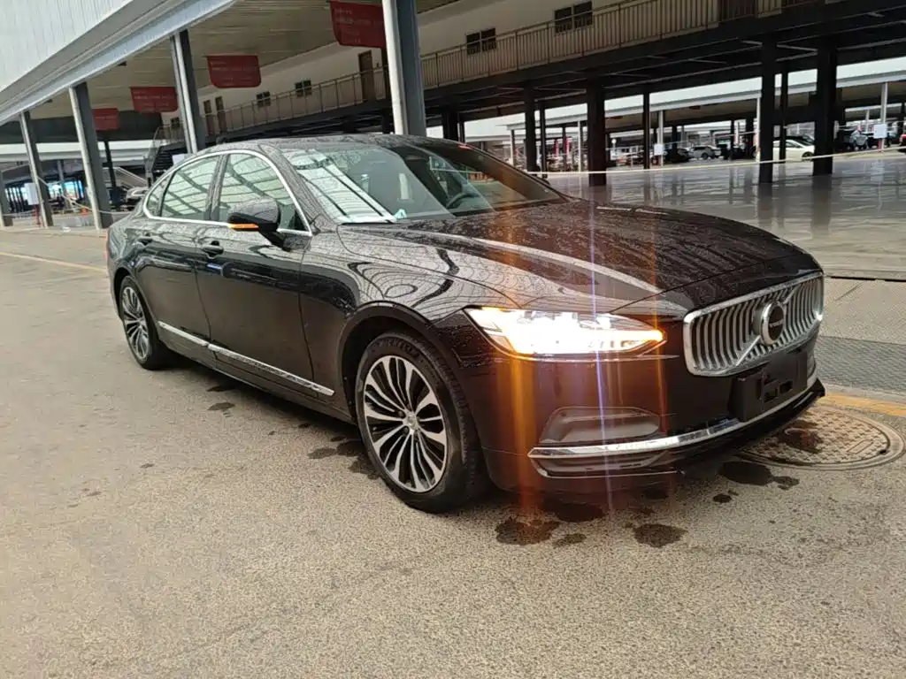 Volvo S90 — фото 4