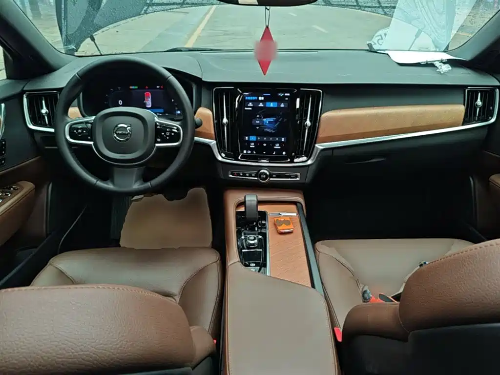 Volvo S90 — фото 10